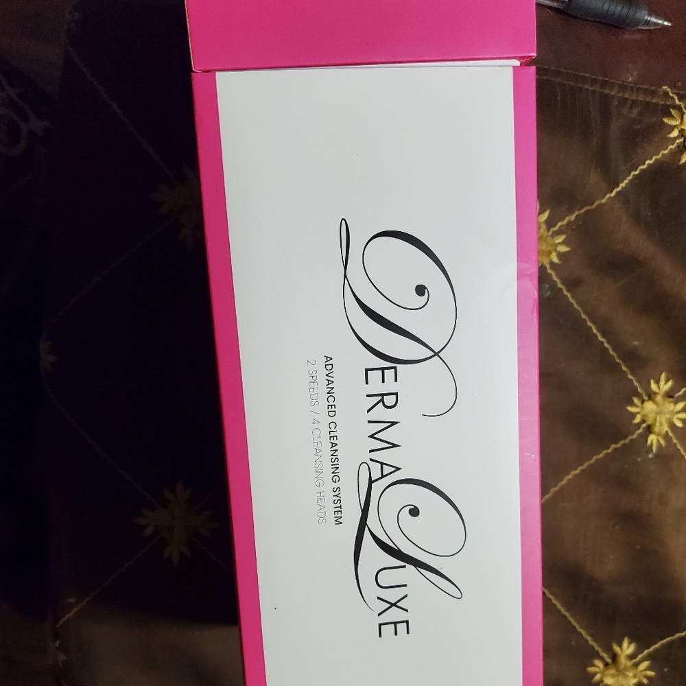 NIB Derma Luxe Pink advanced cleansing